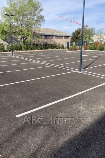 Professionnel local commercial Saint-Cannat  