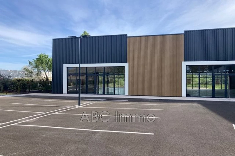 Professionnel local commercial Saint-Cannat  