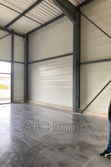 Professionnel local commercial Saint-Cannat  