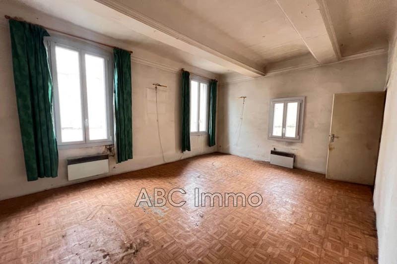 Photo Immeuble Aix-en-Provence Centre-ville,   achat immeuble   101&nbsp;m&sup2;