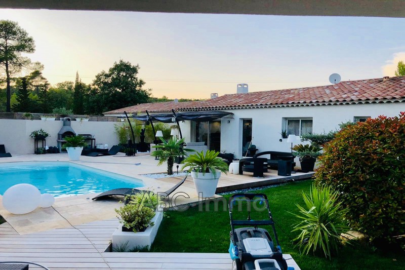 Photo Maison contemporaine Saint-Maximin-la-Sainte-Baume Campagne, achat maison contemporaine 4 chambres 110 m²