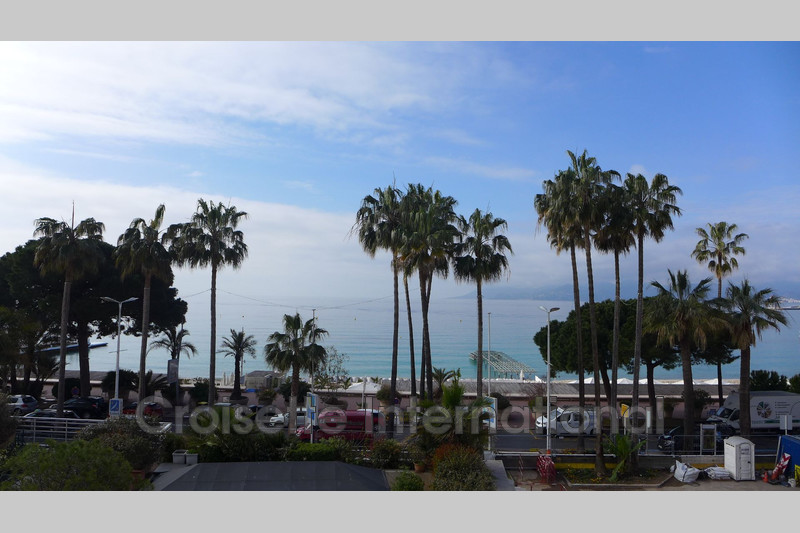 Photo Apartment Cannes Croisette,   to buy apartment  3 rooms   145&nbsp;m&sup2;