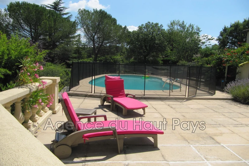 Vente villa Saint-Cézaire-sur-Siagne  