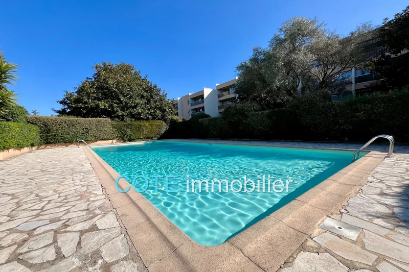 appartement  2 pièces  Antibes Residentiel  51 m² -   