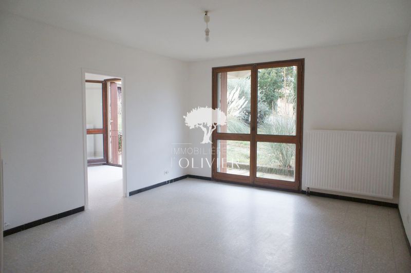 Photo Appartement Apt Proche centre ville, Location appartement 3 pièces 66 m²