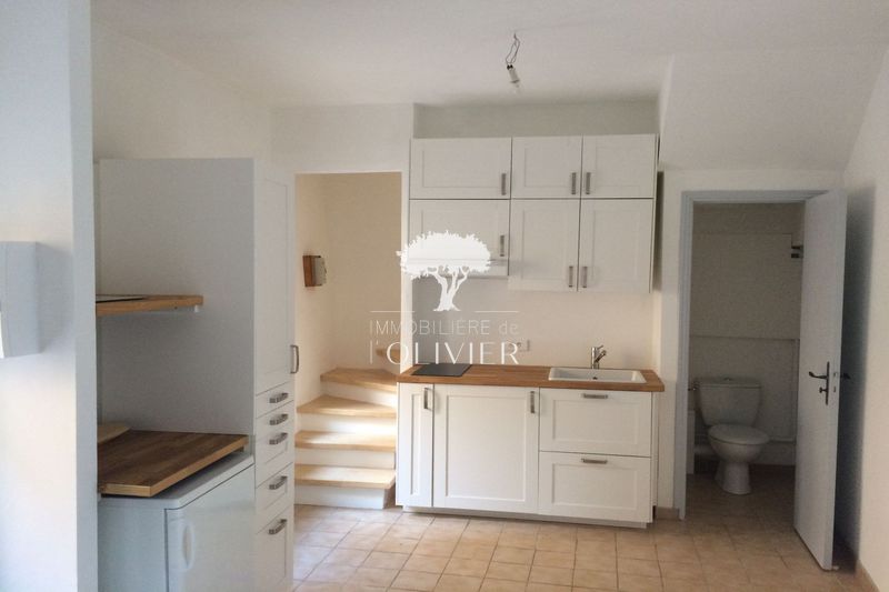Photo Maison de village Saint-Saturnin-lès-Apt Luberon les beaux villages, Location maison de village 1 chambre 36 m²