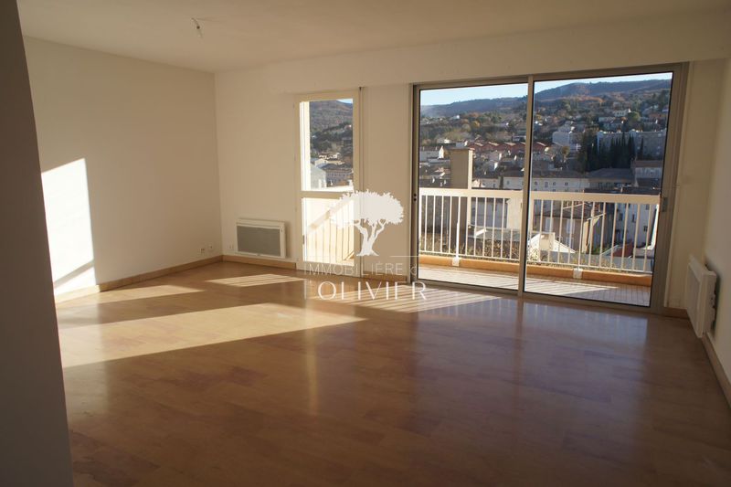 Photo Appartement Apt Proche centre-ville, Location appartement 3 pièces 70 m²
