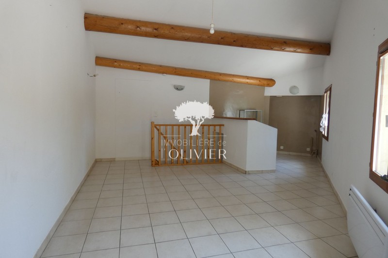 Photo Appartement Saint-Saturnin-lès-Apt Location saisonnière appartement 2 pièces 49 m²