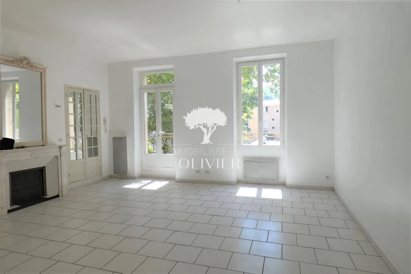Photo Appartement Apt Apt,  Location appartement  3 pièces   71&nbsp;m&sup2;