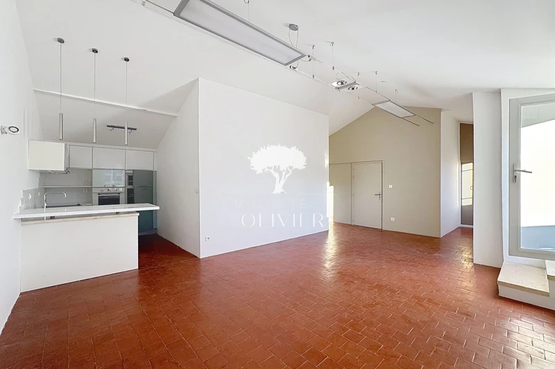 Appartement Apt Centre-ville,  Location appartement  3 pièces   71&nbsp;m&sup2;