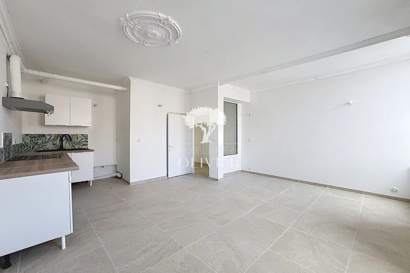 Appartement Apt Proche du centre-ville,  Location appartement   56&nbsp;m&sup2;