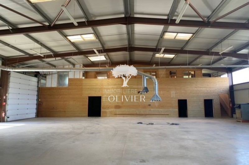 Photo Entrepôt Saint-Saturnin-lès-Apt Luberon nord, Professionnel entrepôt 500 m²