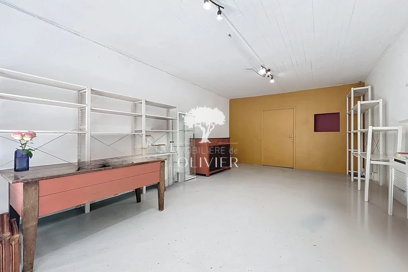 Photo Local commercial Apt Centre-ville,  Professionnel local commercial   65&nbsp;m&sup2;