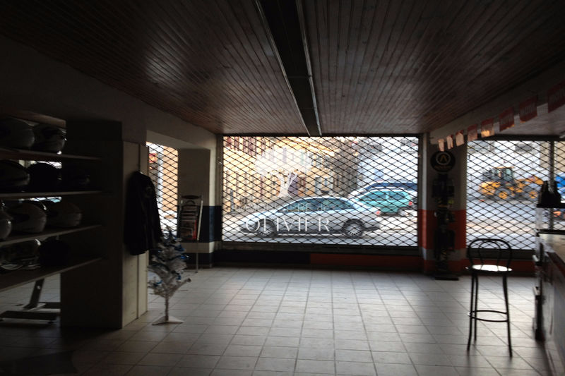 Photo Locaux Apt Proche centre-ville, Professionnel locaux