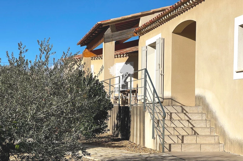 Villa Saint-Saturnin-lès-Apt Luberon nord,   achat villa  3 chambres   132&nbsp;m&sup2;