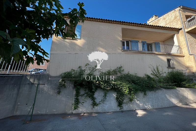 Photo Maison de village Saint-Saturnin-lès-Apt Luberon,   achat maison de village  2 chambres   68&nbsp;m&sup2;