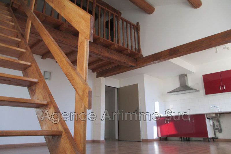 Photo Appartement Aureille Location appartement 3 pièces 65 m²