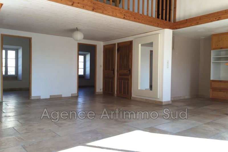Photo Appartement Aureille Location appartement 4 pièces 87 m²