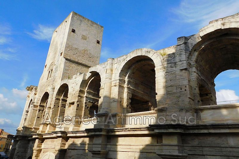 Photo Local professionnel Arles Professionnel local professionnel 307 m²