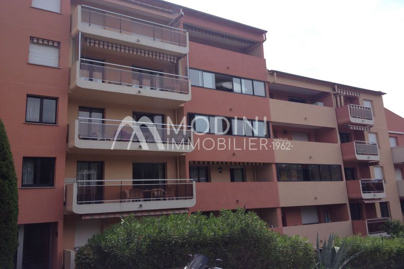 Photo Appartement Sainte-Maxime Pompidou, Location appartement 2 pièces 50 m²