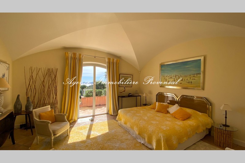 Location saisonnière villa Grimaud  