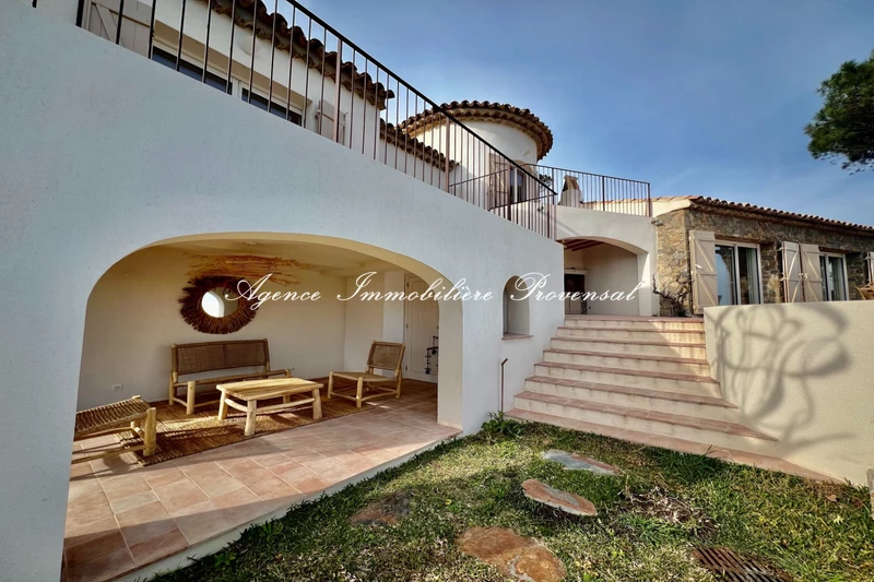 Location saisonnière villa provençale Sainte-Maxime  