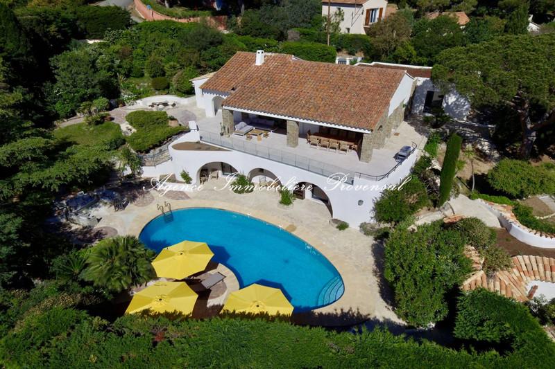 Location saisonnière villa Sainte-Maxime  Villa Sainte-Maxime Proche plages,  Vacation rental villa  5 bedroom   200&nbsp;m&sup2;