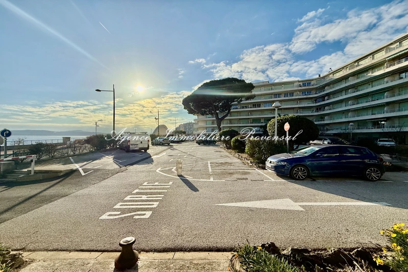 Photo n°2 - Commerce Sainte-Maxime 83120 - 215 000 €