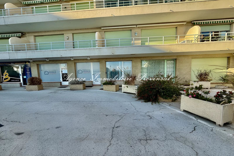 Photo n°3 - Commerce Sainte-Maxime 83120 - 215 000 €