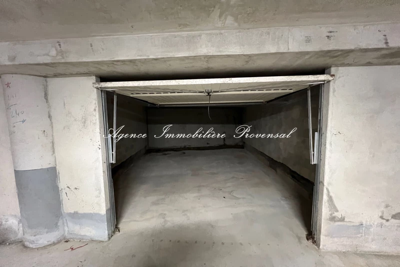 Vente garage Sainte-Maxime Vente garage Sainte-Maxime Garage Sainte-Maxime Centre-ville, achat garage