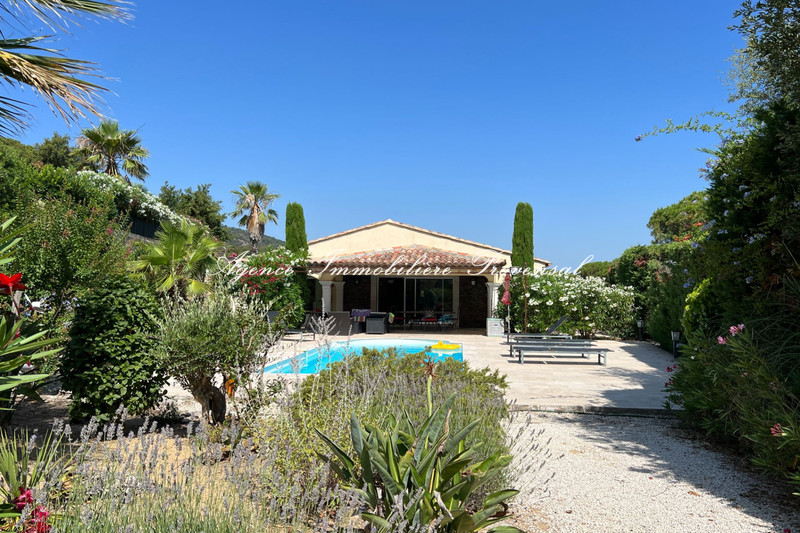 Vente villa avec piscine Sainte-Maxime  Villa avec piscine Sainte-Maxime Proche centre ville,   achat villa avec piscine  3 chambres   108&nbsp;m&sup2;