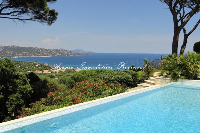Vente villa avec piscine et vue mer Sainte-Maxime Vente villa avec piscine et vue mer Sainte-Maxime Villa avec piscine et vue mer Sainte-Maxime Sémaphore, achat villa avec piscine et vue mer 4 chambres 200 m²
