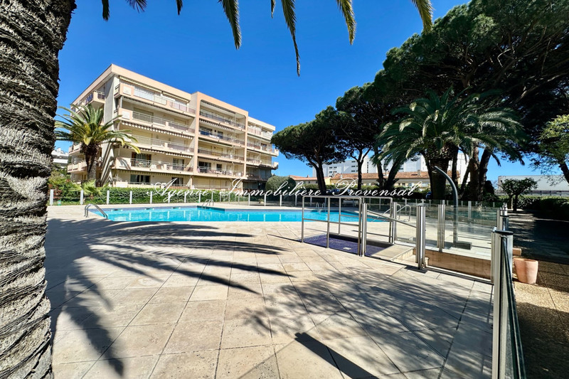 Vente appartement Sainte-Maxime  Apartment Sainte-Maxime Centre-ville,   to buy apartment  3 rooms   64&nbsp;m&sup2;
