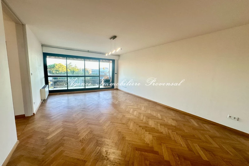 Vente appartement Sainte-Maxime   Vente appartement Sainte-Maxime  Apartment Sainte-Maxime Centre-ville,   to buy apartment  4 rooms   96 m²