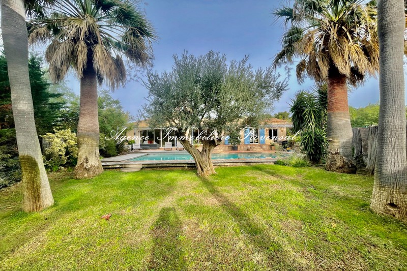Vente villa Grimaud  Villa Grimaud Residentiel,   to buy villa  5 bedroom   175&nbsp;m&sup2;