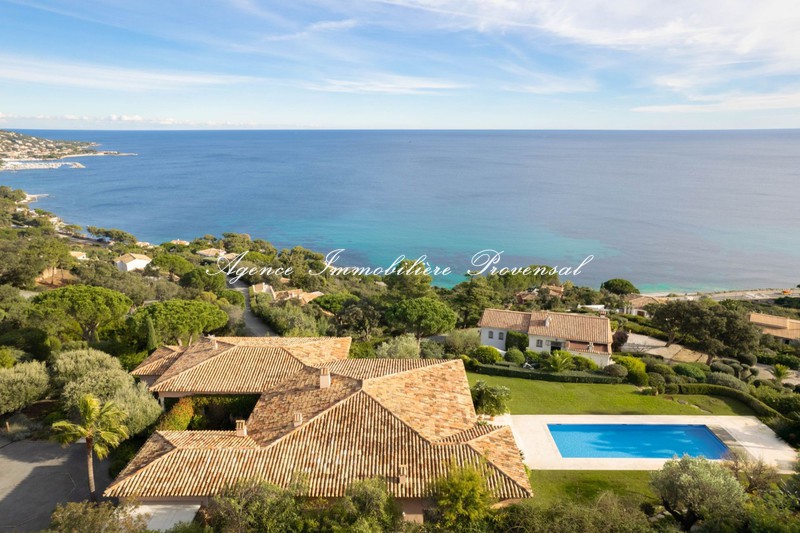 Vente villa Sainte-Maxime  Villa Sainte-Maxime Proche plages,   achat villa  4 chambres   380&nbsp;m&sup2;