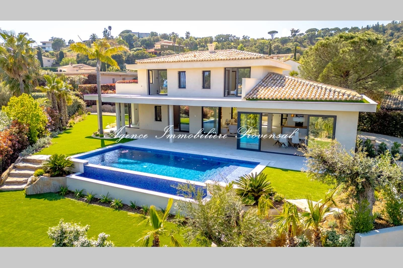 Vente villa Sainte-Maxime Vente villa Sainte-Maxime Villa Sainte-Maxime Proche centre ville, achat villa 6 chambres 370 m²