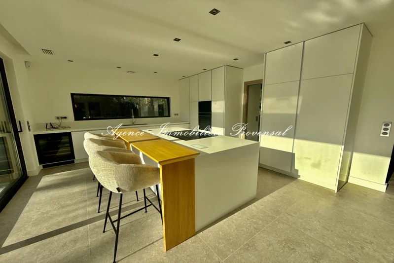 Vente villa contemporaine Sainte-Maxime Vente villa contemporaine Sainte-Maxime