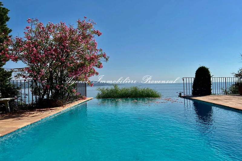 Vente villa provençale Sainte-Maxime  Villa Sainte-Maxime Proche plages,   to buy villa  5 bedroom   149&nbsp;m&sup2;