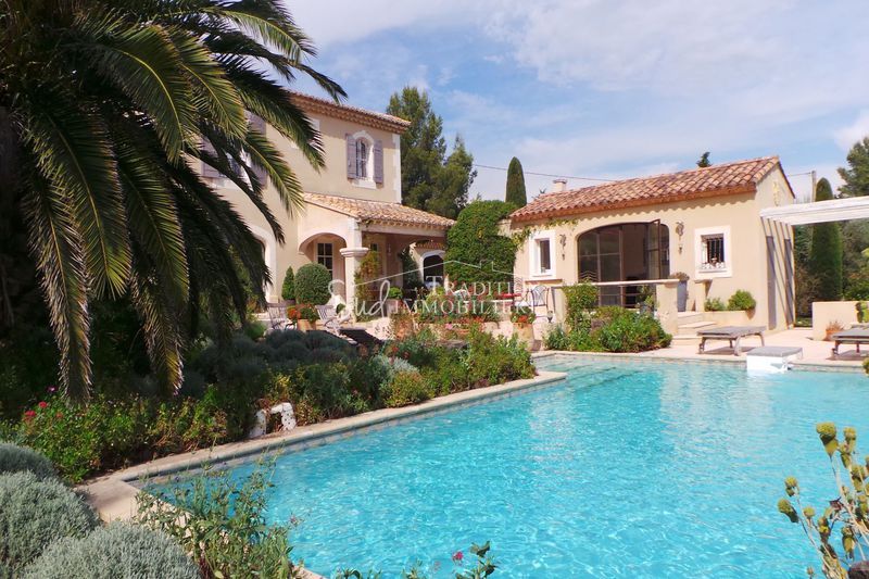 Photo House Mouriès Proche village, to buy house 4 bedrooms 260 m²