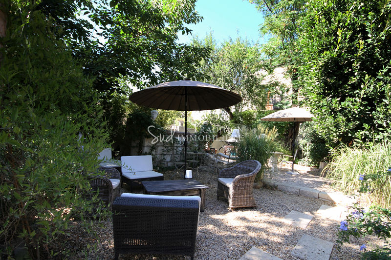 Photo Chambre d’hôte Maussane-les-Alpilles Centre village, achat chambre d’hôte 8 chambres 355 m²