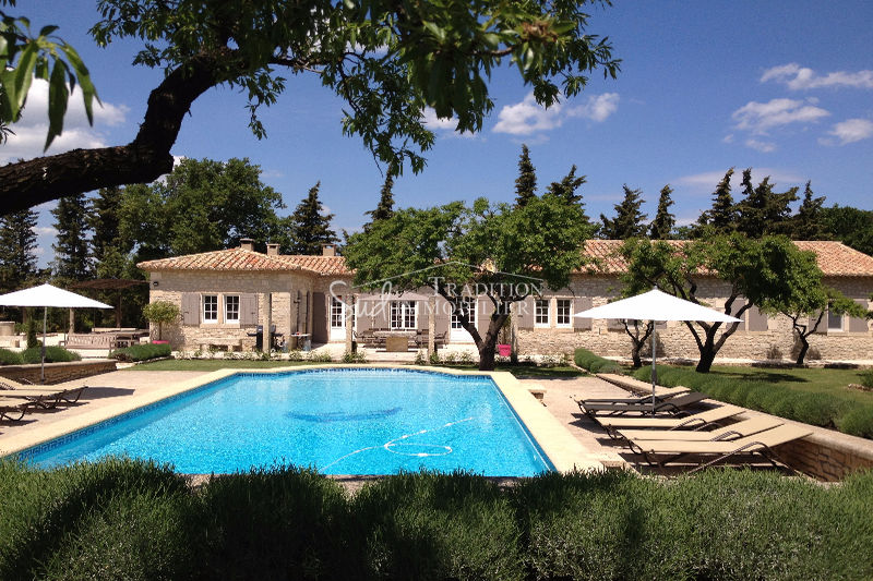 Photo Propriété Eygalières 1,5 km centre ville, achat propriété 4 chambres 300 m²