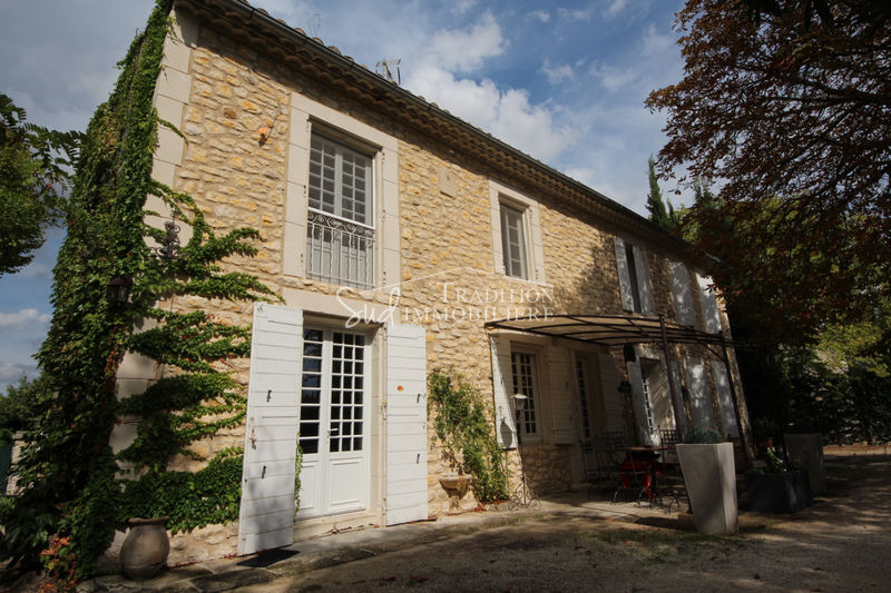 Photo Mas Saint-Étienne-du-Grès Centre village, achat mas 3 chambres 198 m²