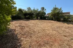 Photos Terrain à vendre Châteaudouble 83300