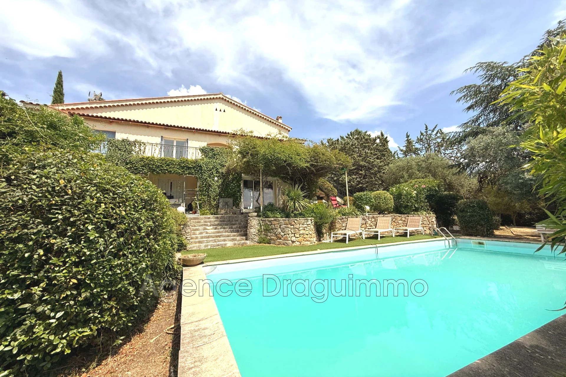 Maison 6 pièces 189 m² · à Draguignan · 189 m² · 446 000 €