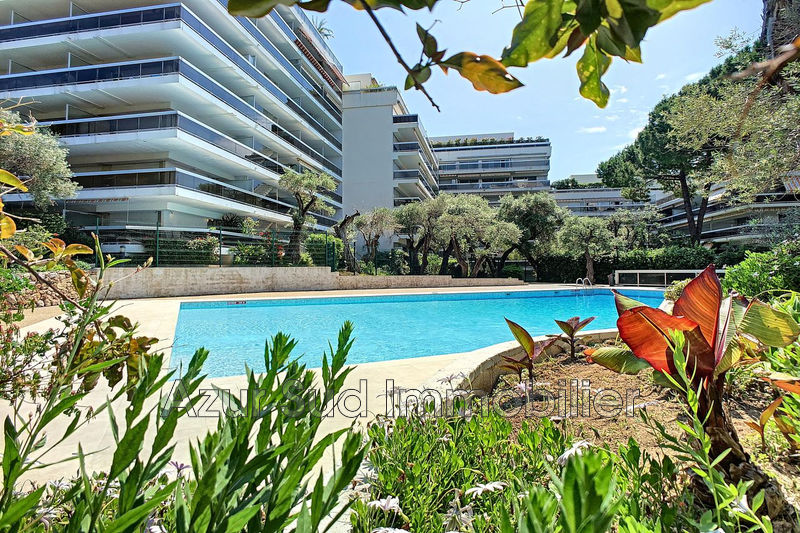 vente Vente local commercial atelier Juan-les-pins Rostagne Atelier Juan-les-Pins Rostagne, Professionnel atelier 27 m²