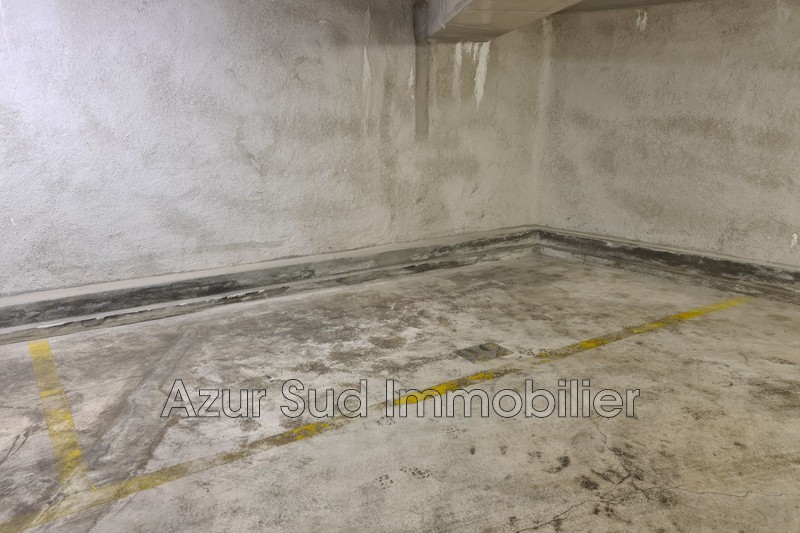 Photo Parking en sous sol Juan-les-Pins Centre-ville, to buy parking en sous sol