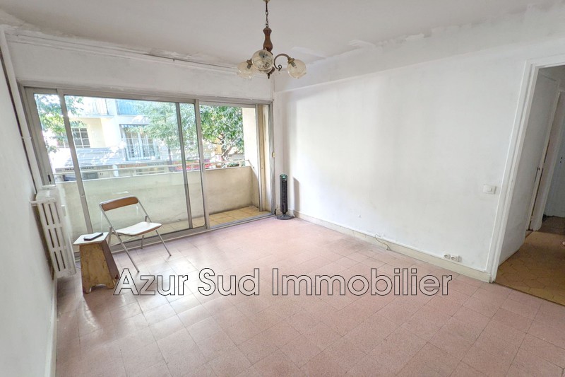 appartement  2 rooms  Antibes Downtown  40 m² -   