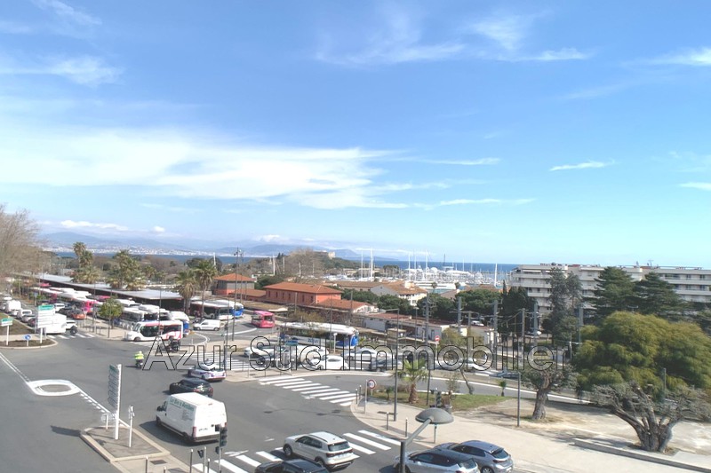 appartement  3 rooms  Antibes Downtown  60 m² -   