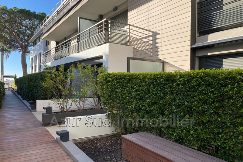 appartement  studio  Juan-les-Pins Bord de mer  31 m² -   